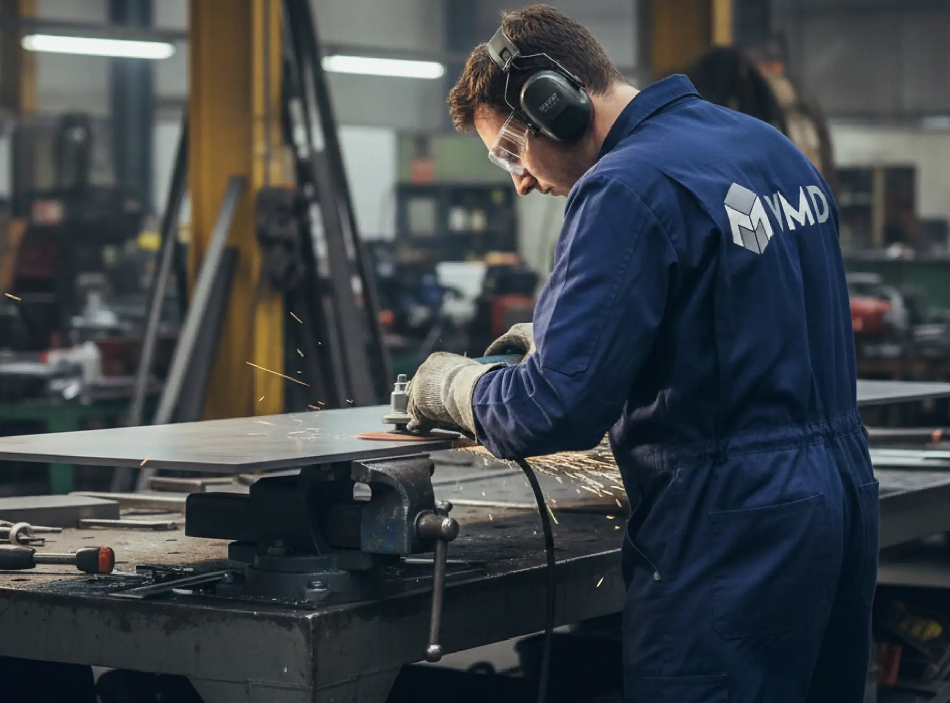 Sbavatura metalli a Monza e dintorni